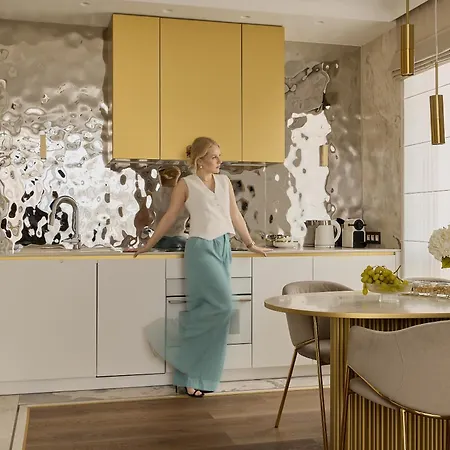 شقة Okrzei Luxury Glamour - 700m To By Downtown