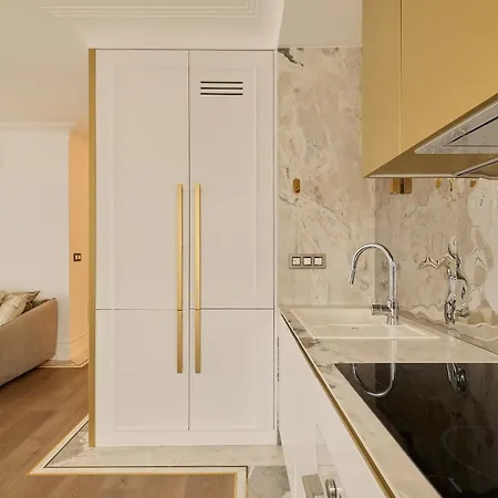 شقة Okrzei Luxury Glamour - 700m To By Downtown *
